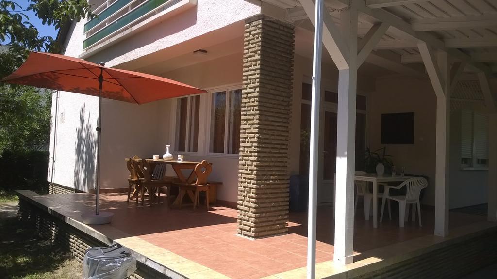 Eva Vendeghaz Villa Balatonlelle Eksteriør bilde
